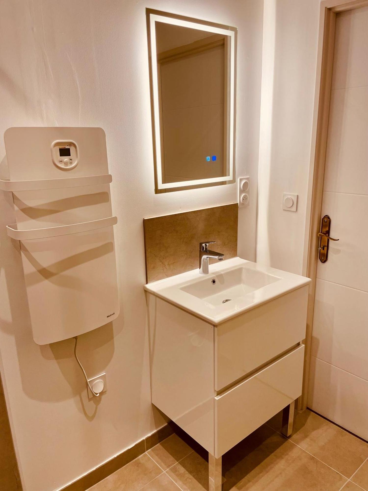 Le Cocon Forezien - Rdc - Proche Gare Et Centre - Wifi Feurs 외부 사진